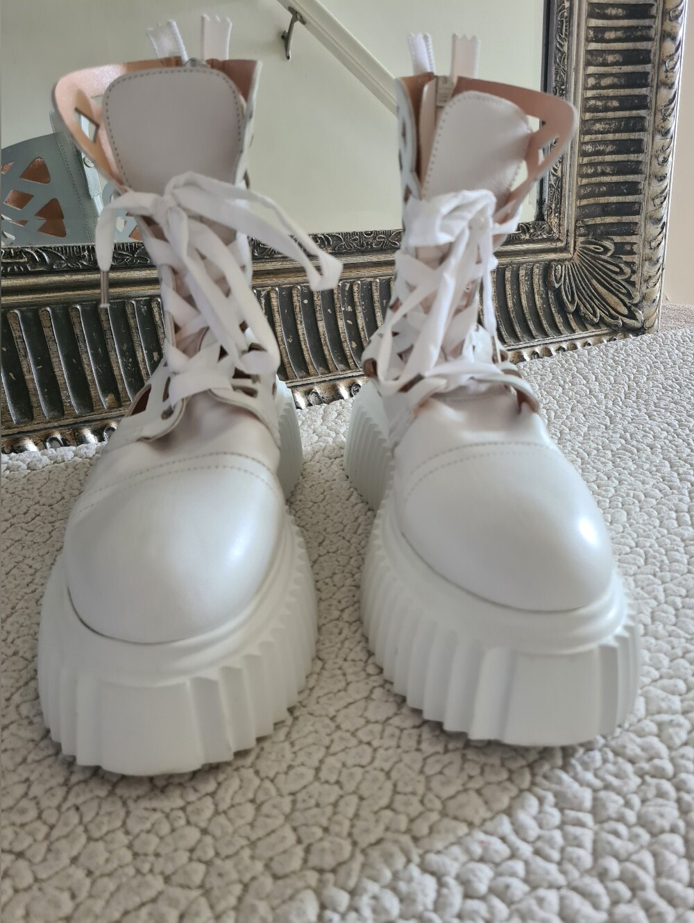 AGL Viggy Laser Cut White Leather Platform Ankle Boots EU 38 US 8 Org $491 - Picture 7 of 16